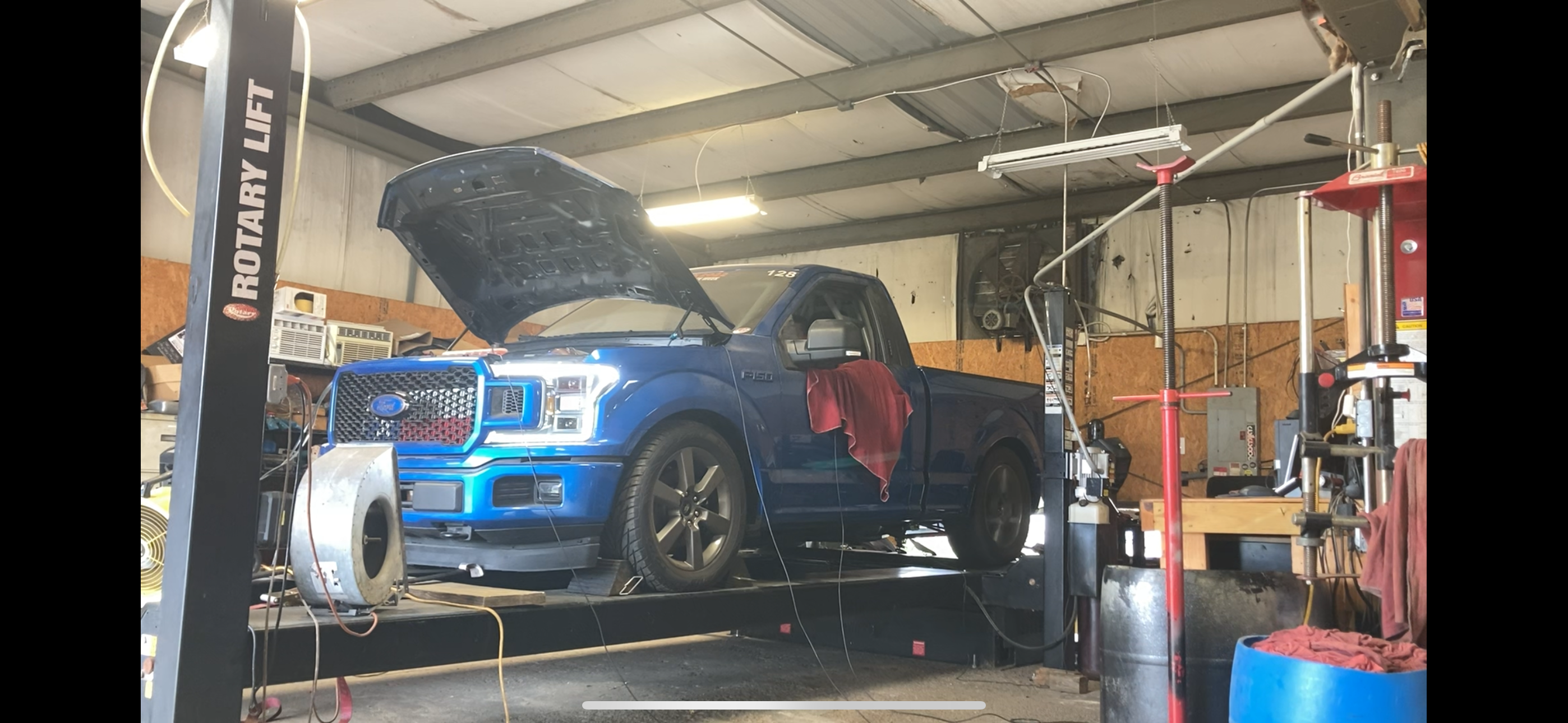 2019 Ford F-150 — photo 2